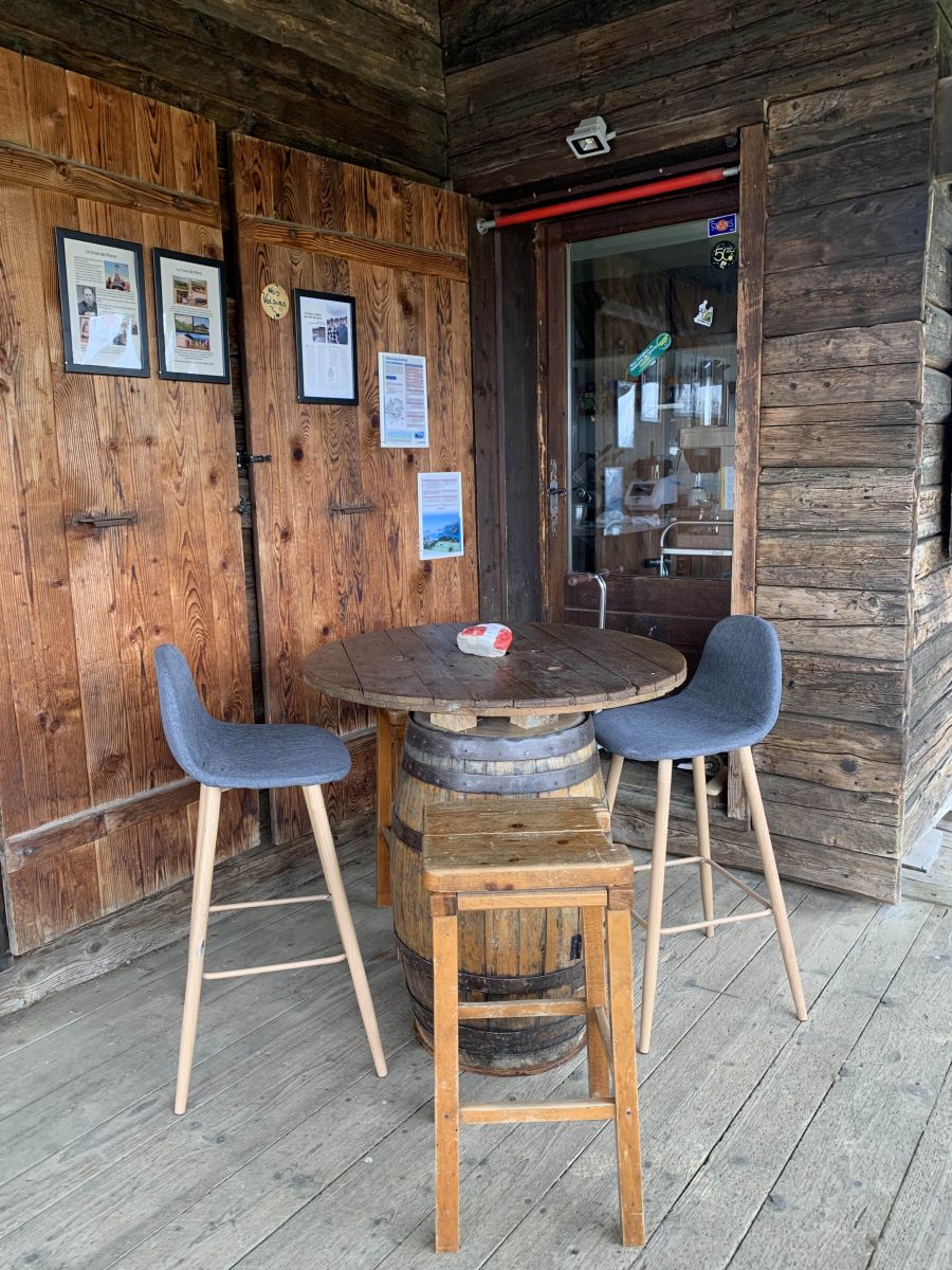 refuge de la croix de pierre